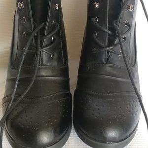 Nature Breeze Black Wedge Lace up Shoes